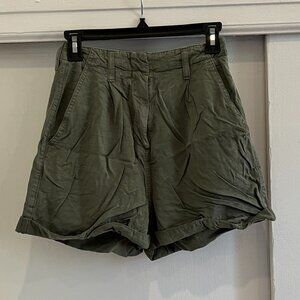 TOPSHOP High Waisted Shorts, size 4